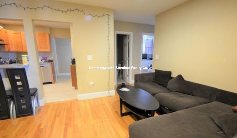 68 Egmont St, Coolidge Corner