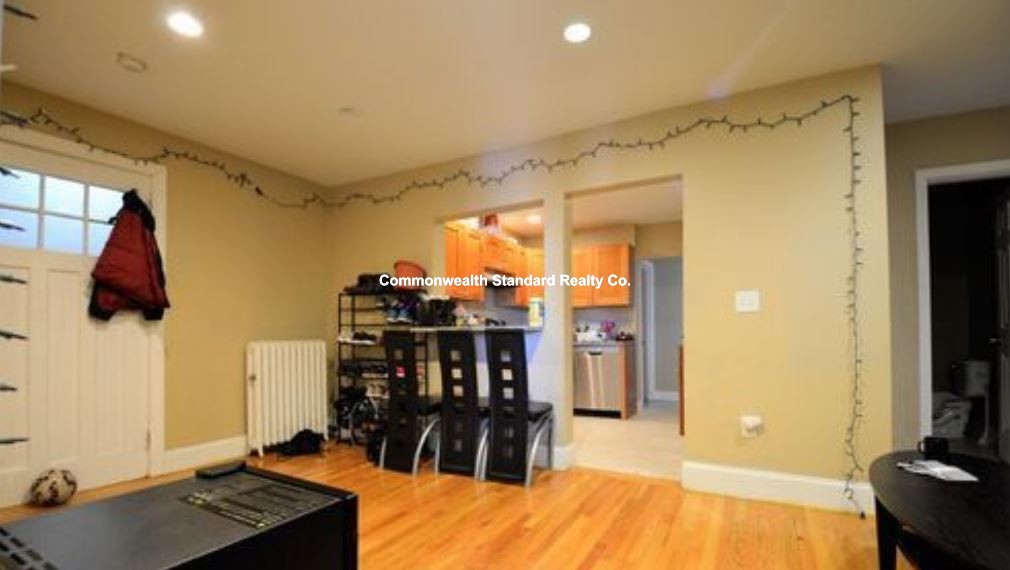 68 Egmont St, Coolidge Corner