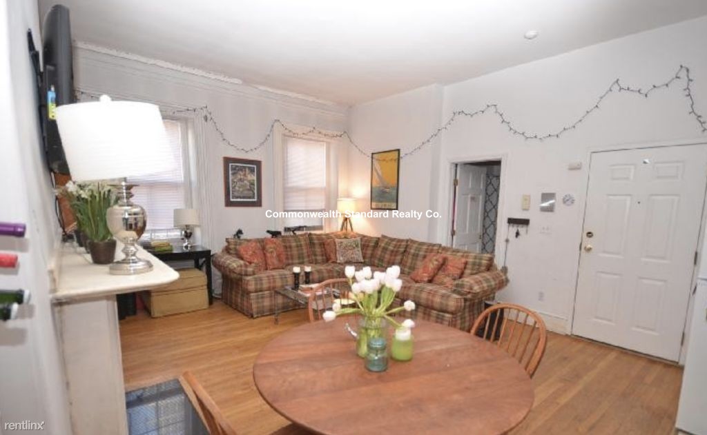 12 Hancock, Beacon Hill