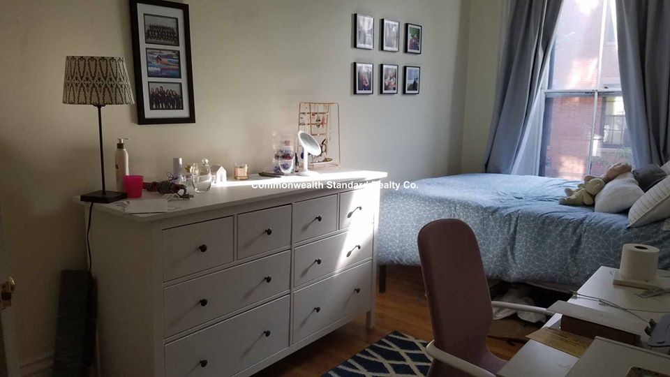 12 Hancock, Beacon Hill