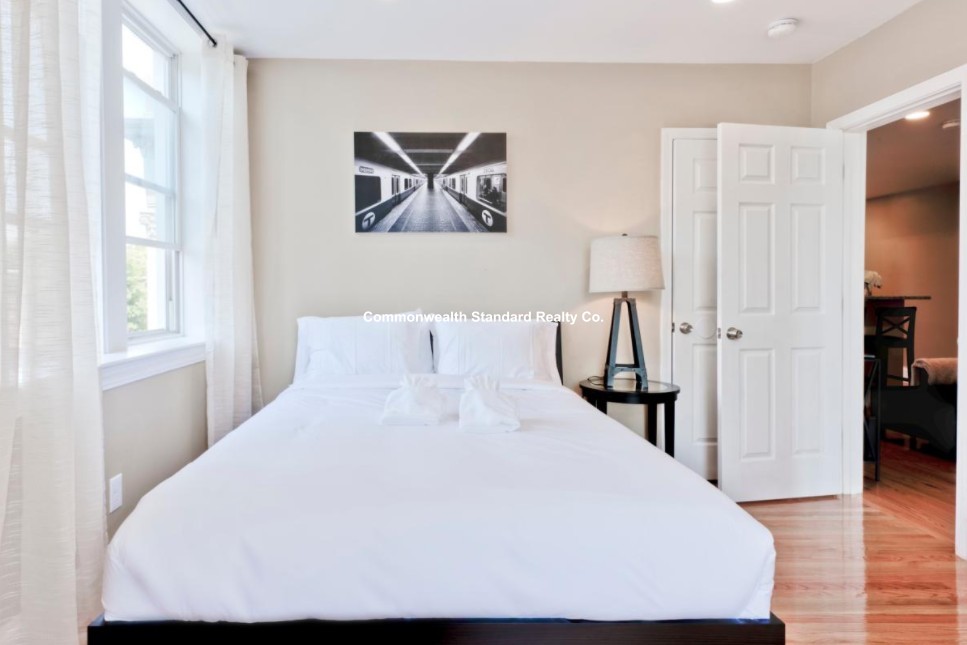 60 Egmont St, Coolidge Corner