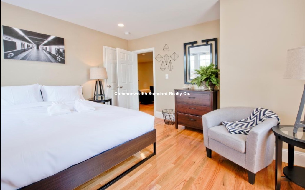 328 Saint Paul St, Coolidge Corner