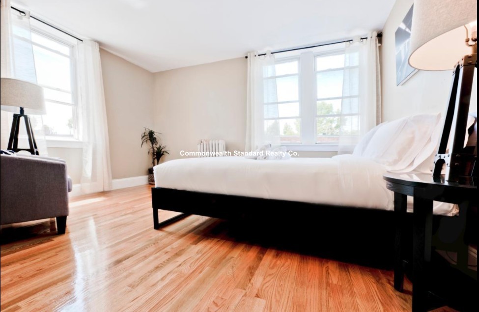 328 Saint Paul St, Coolidge Corner