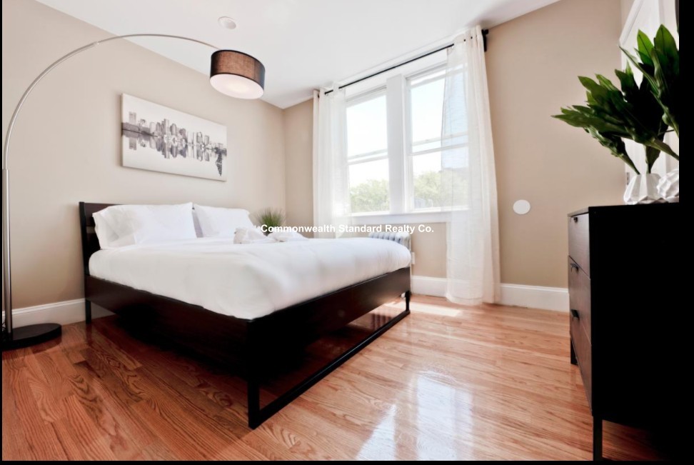 328 Saint Paul St, Coolidge Corner