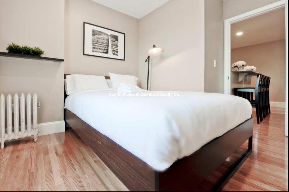 328 Saint Paul St, Coolidge Corner