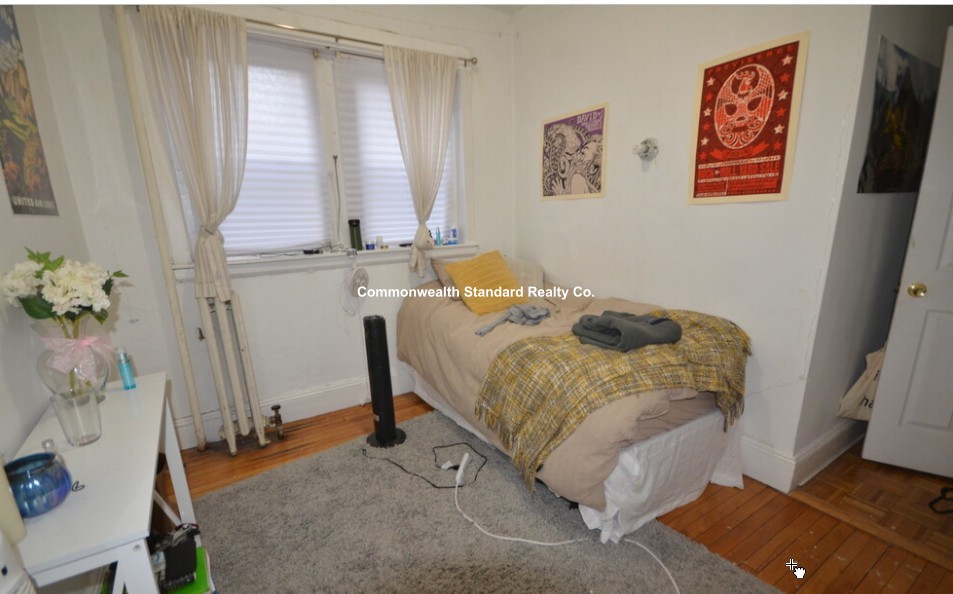 54 Egmont St, Coolidge Corner