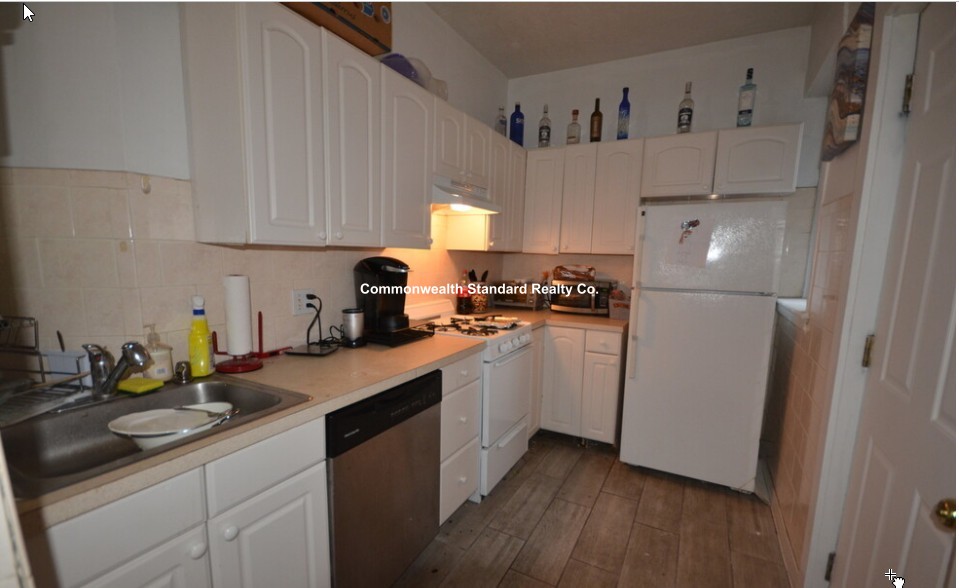 54 Egmont St, Coolidge Corner