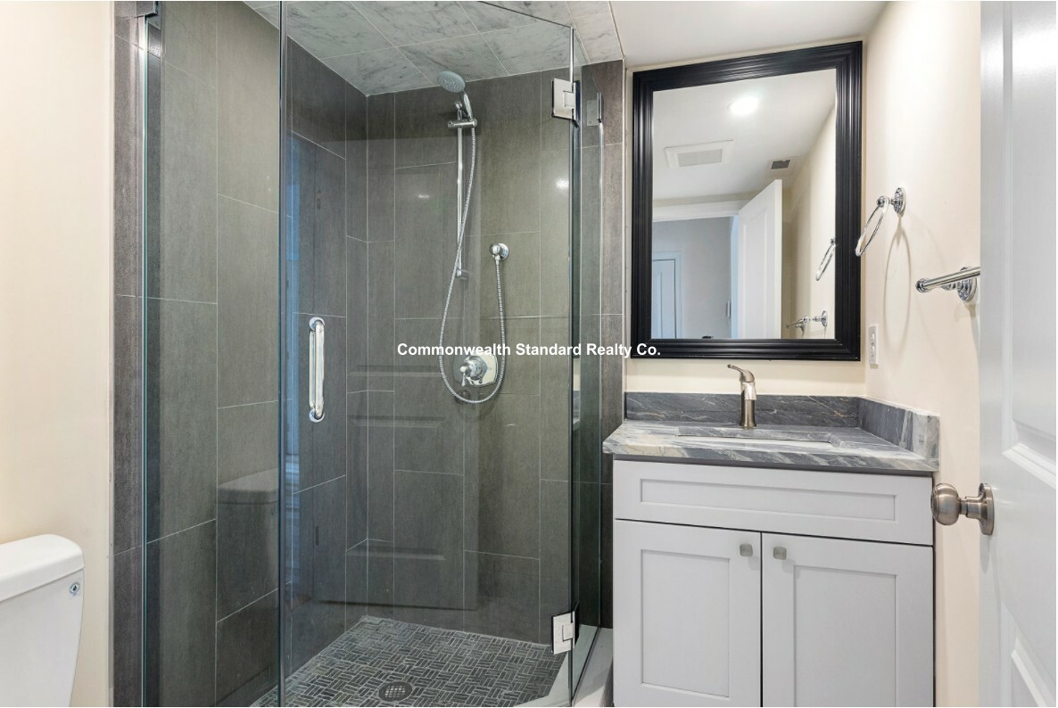 58 Boynton St, Jamaica Plain