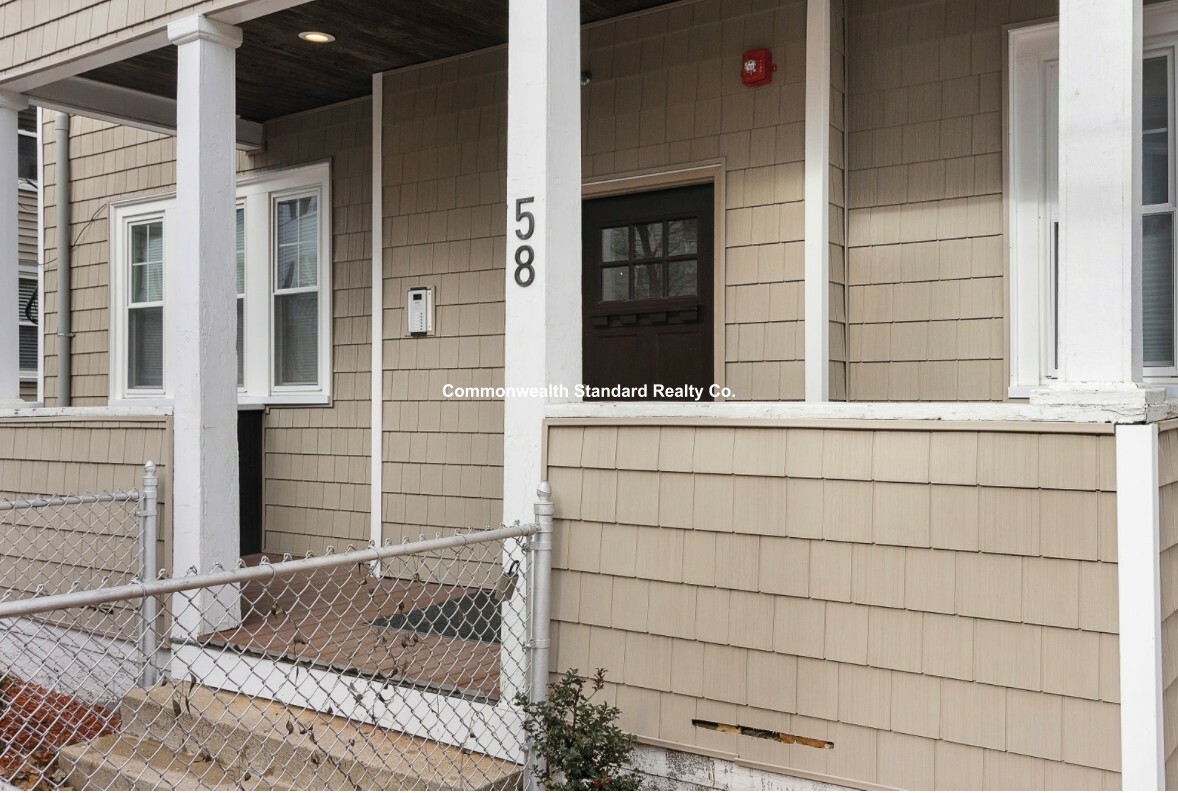 58 Boynton, Jamaica Plain