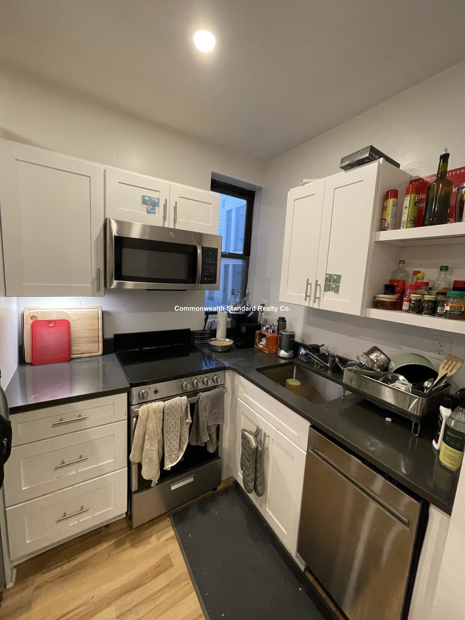 833 Beacon St, Fenway