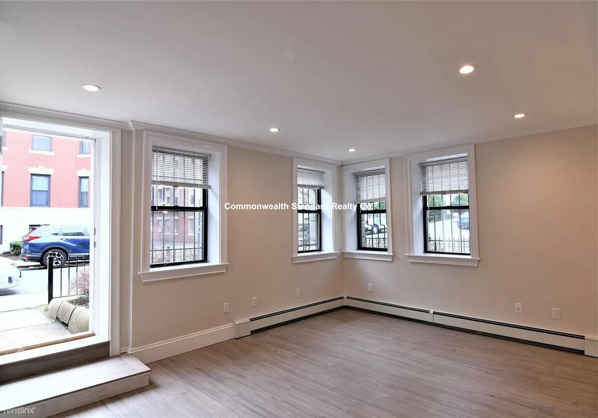 31 Glenville Ave, Allston