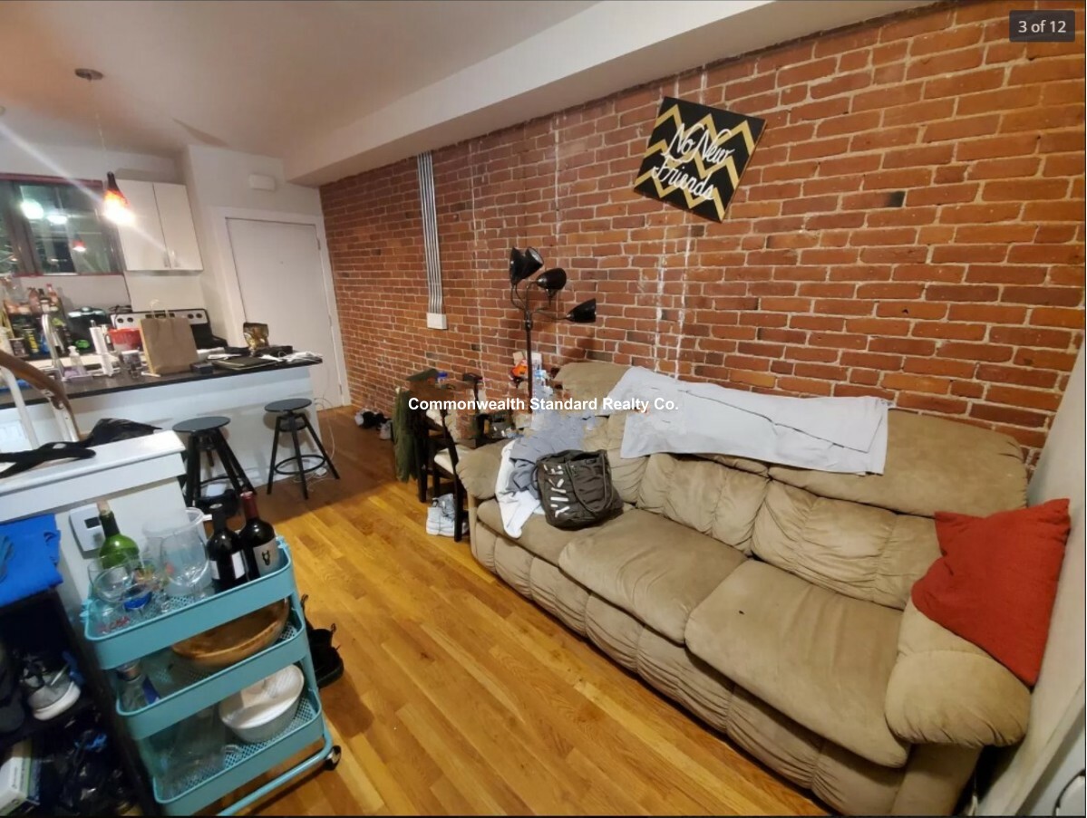 26 Sussex, South End