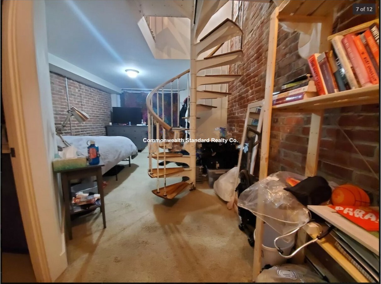 26 Sussex, South End