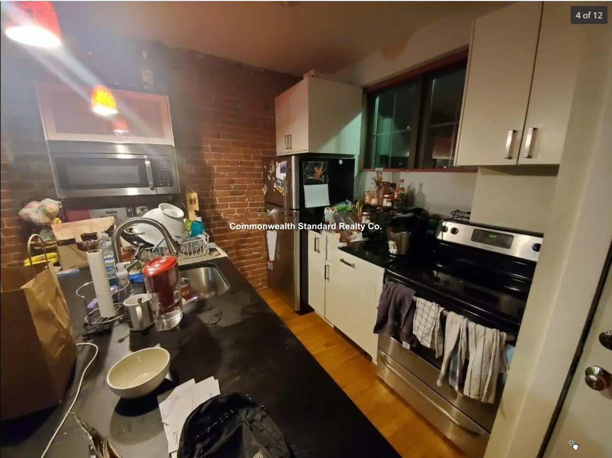 26 Sussex, South End