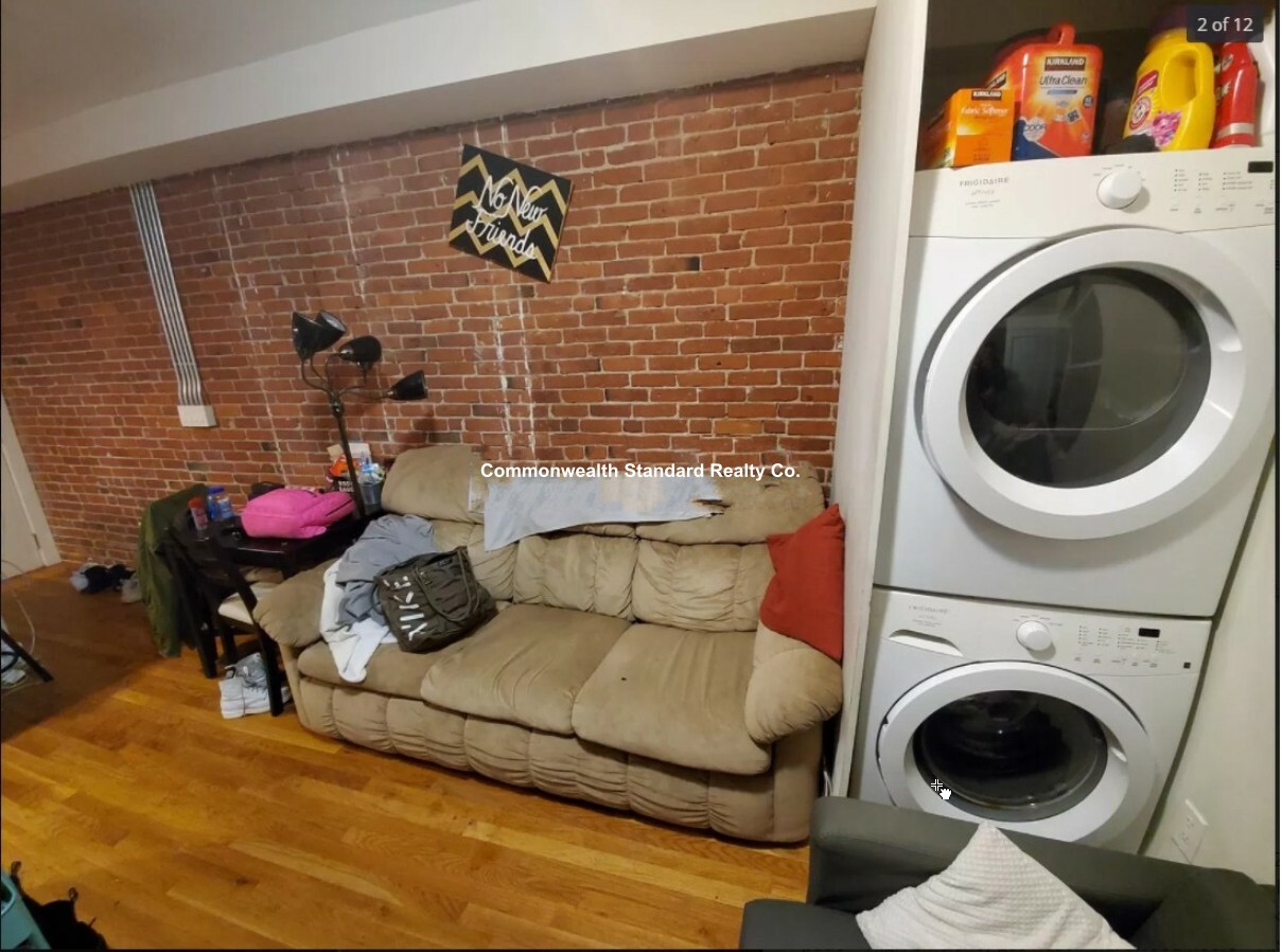 26 Sussex, South End