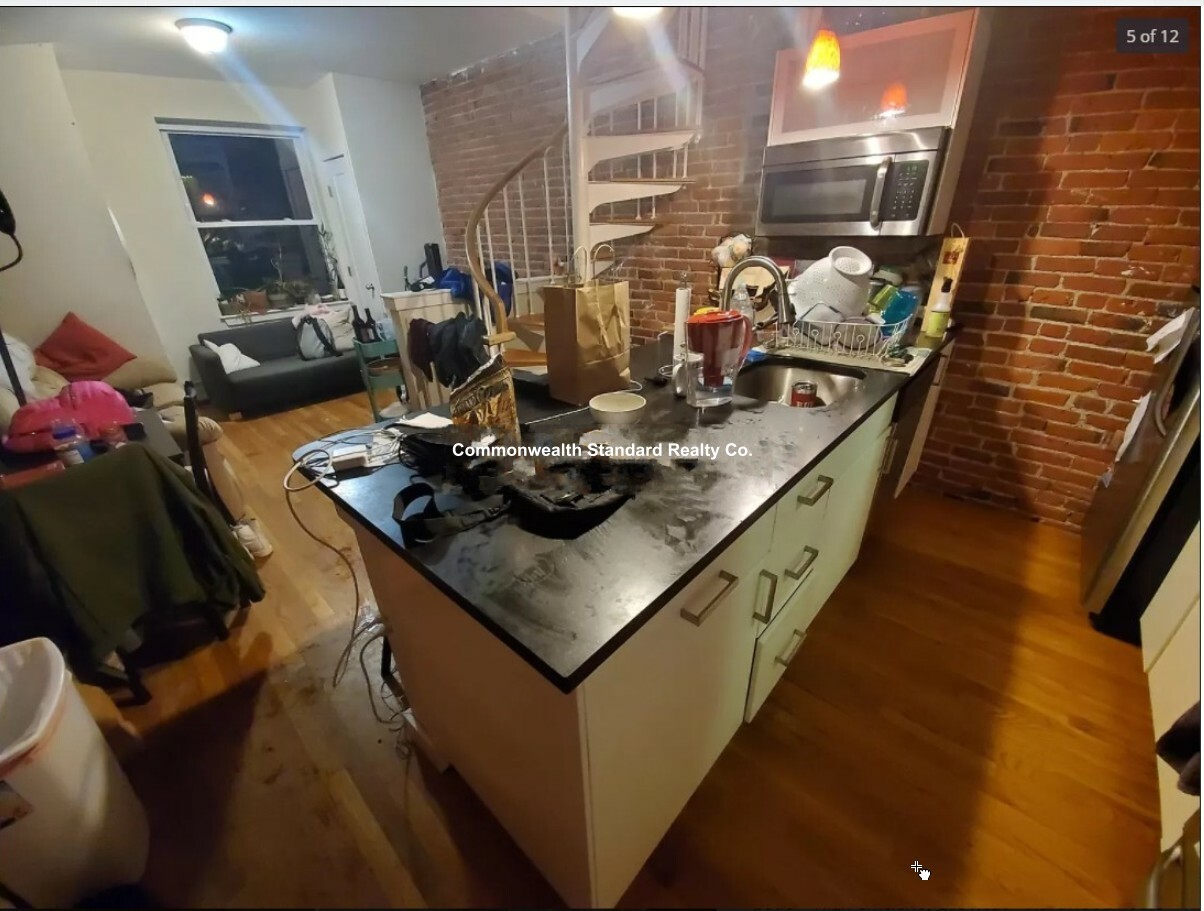 26 Sussex, South End