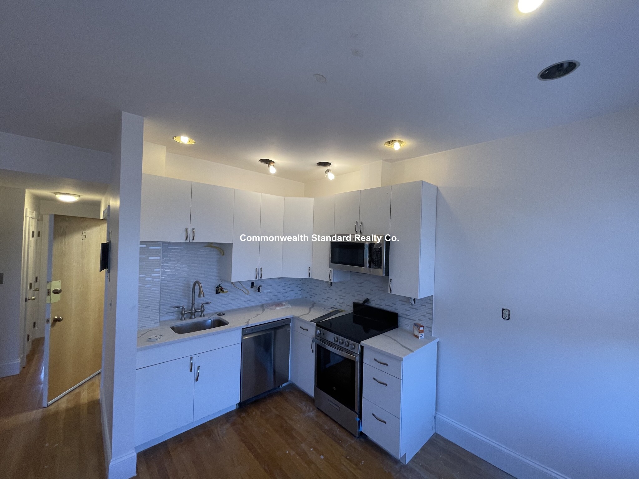 90 W Cedar, Beacon Hill