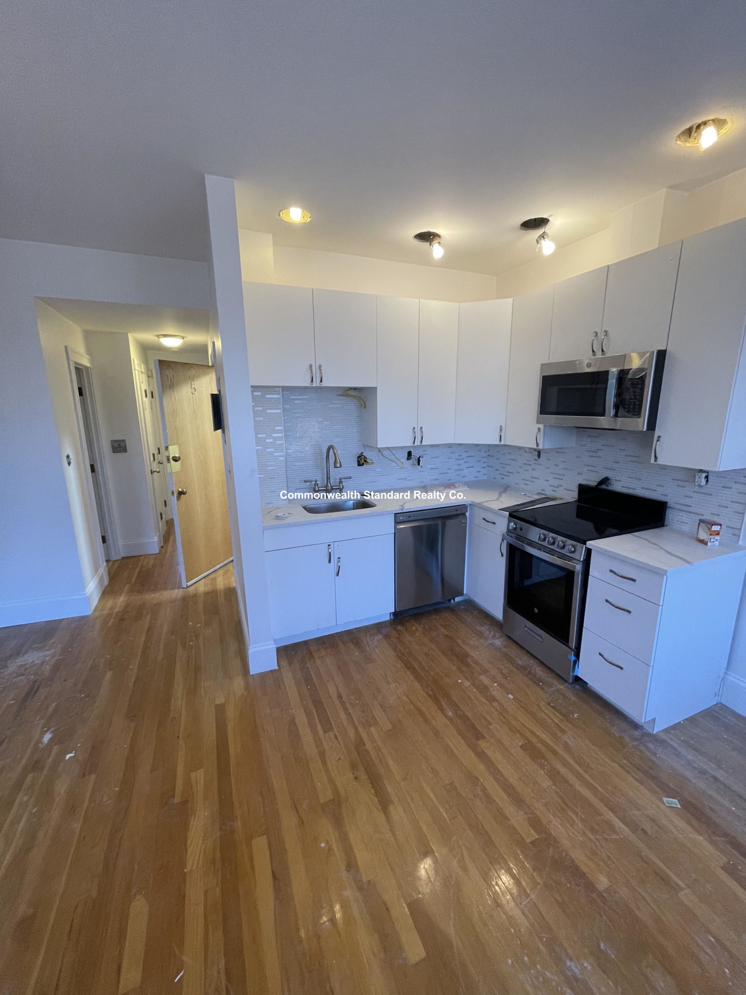 90 W Cedar, Beacon Hill