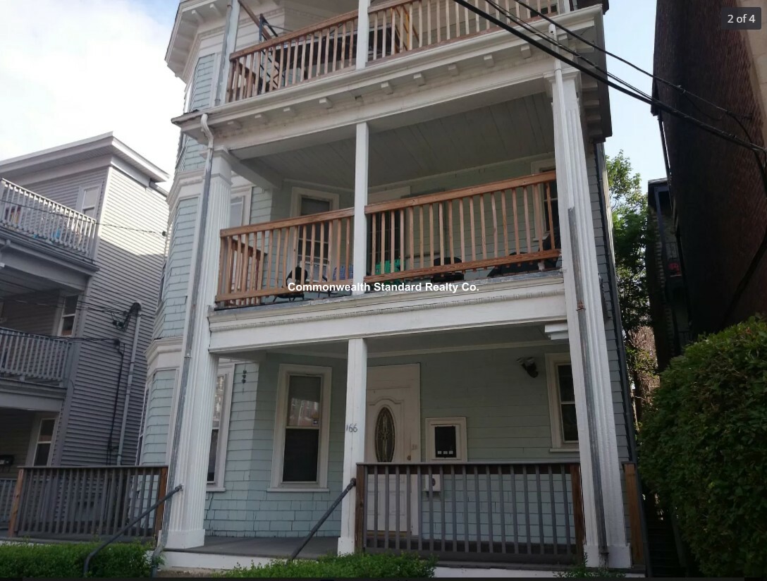 166 Kelton St, Allston