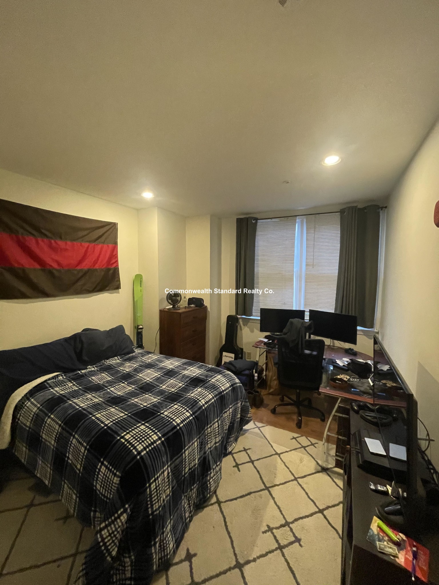 550 3rd St, South Boston