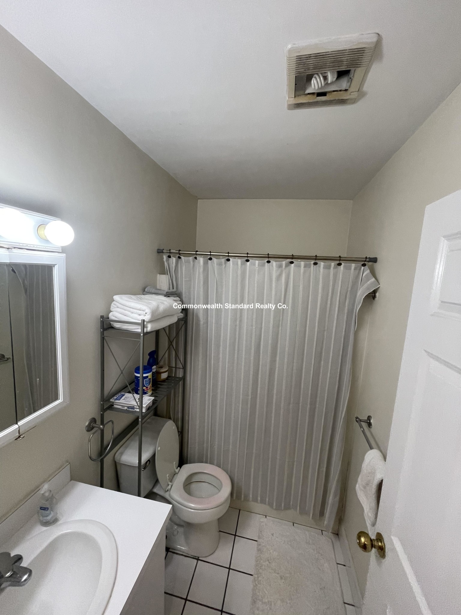 550 3rd St, South Boston