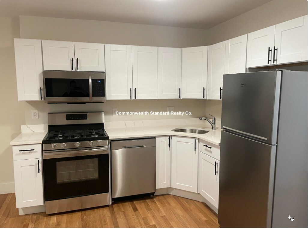 84 Emerson St, South Boston