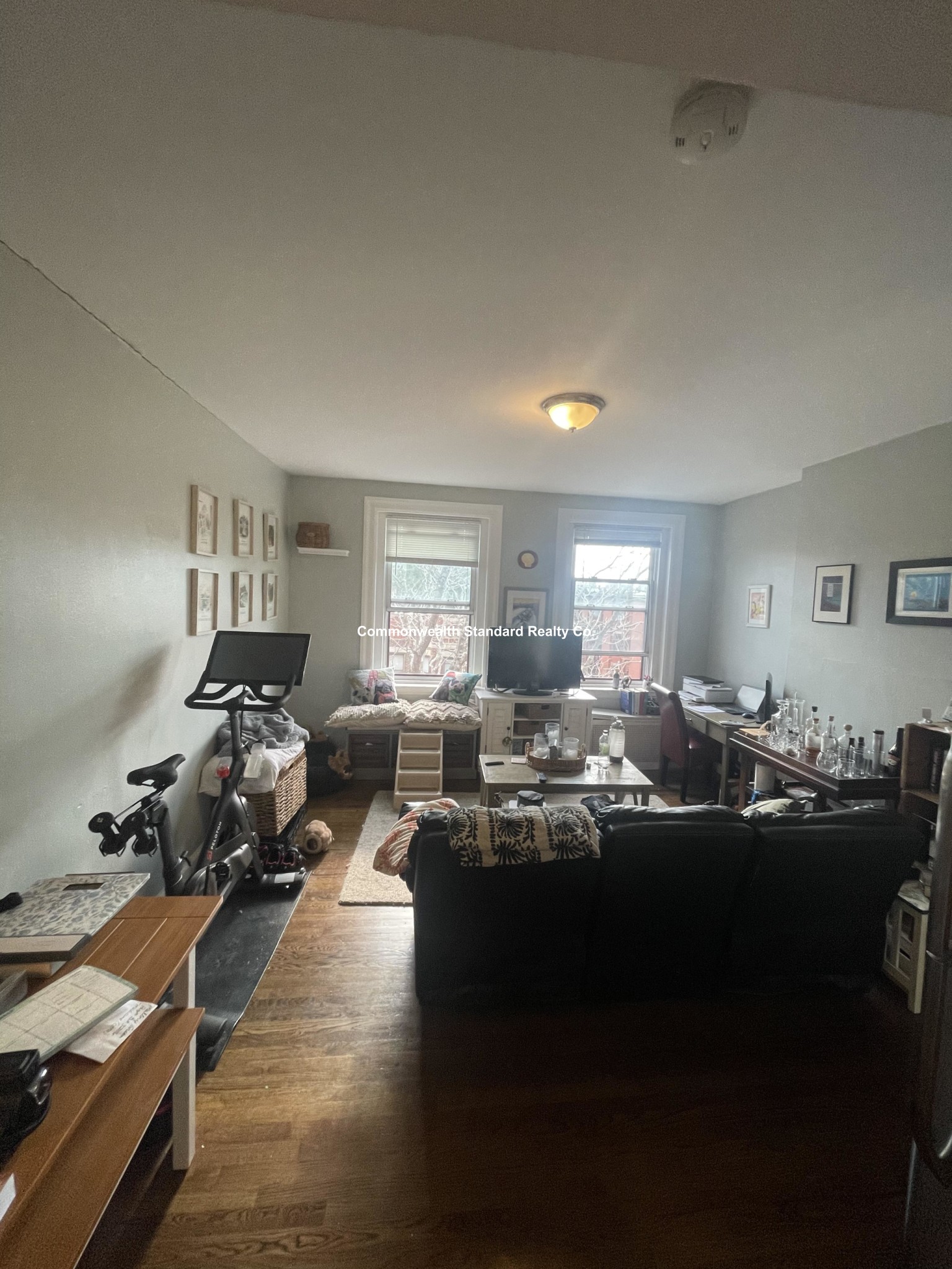 45 Carlton St, Longwood