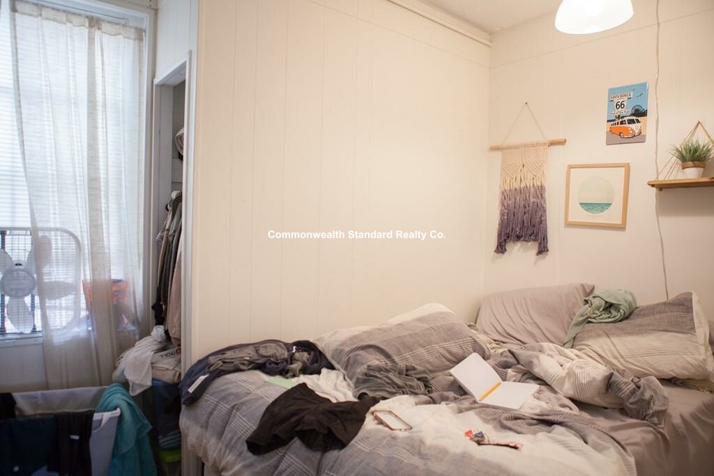 17 Irving St, Beacon Hill