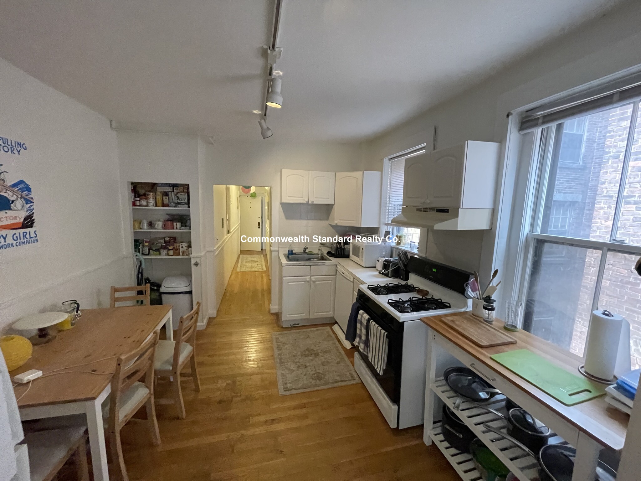 17 Irving St, Beacon Hill