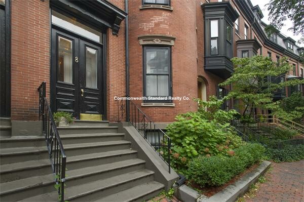 8 Brimmer St, Beacon Hill