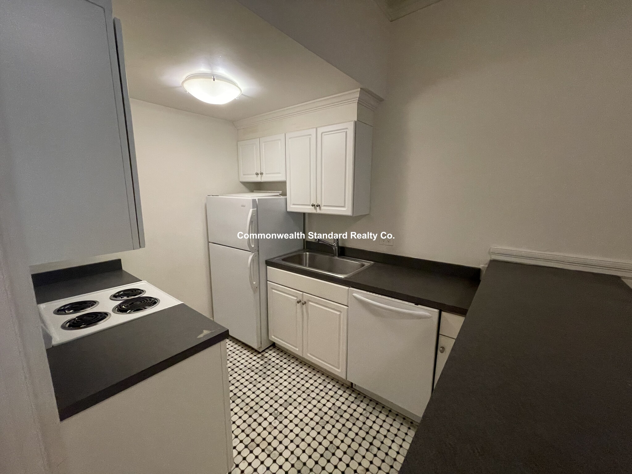 174 Bay State Rd, Fenway