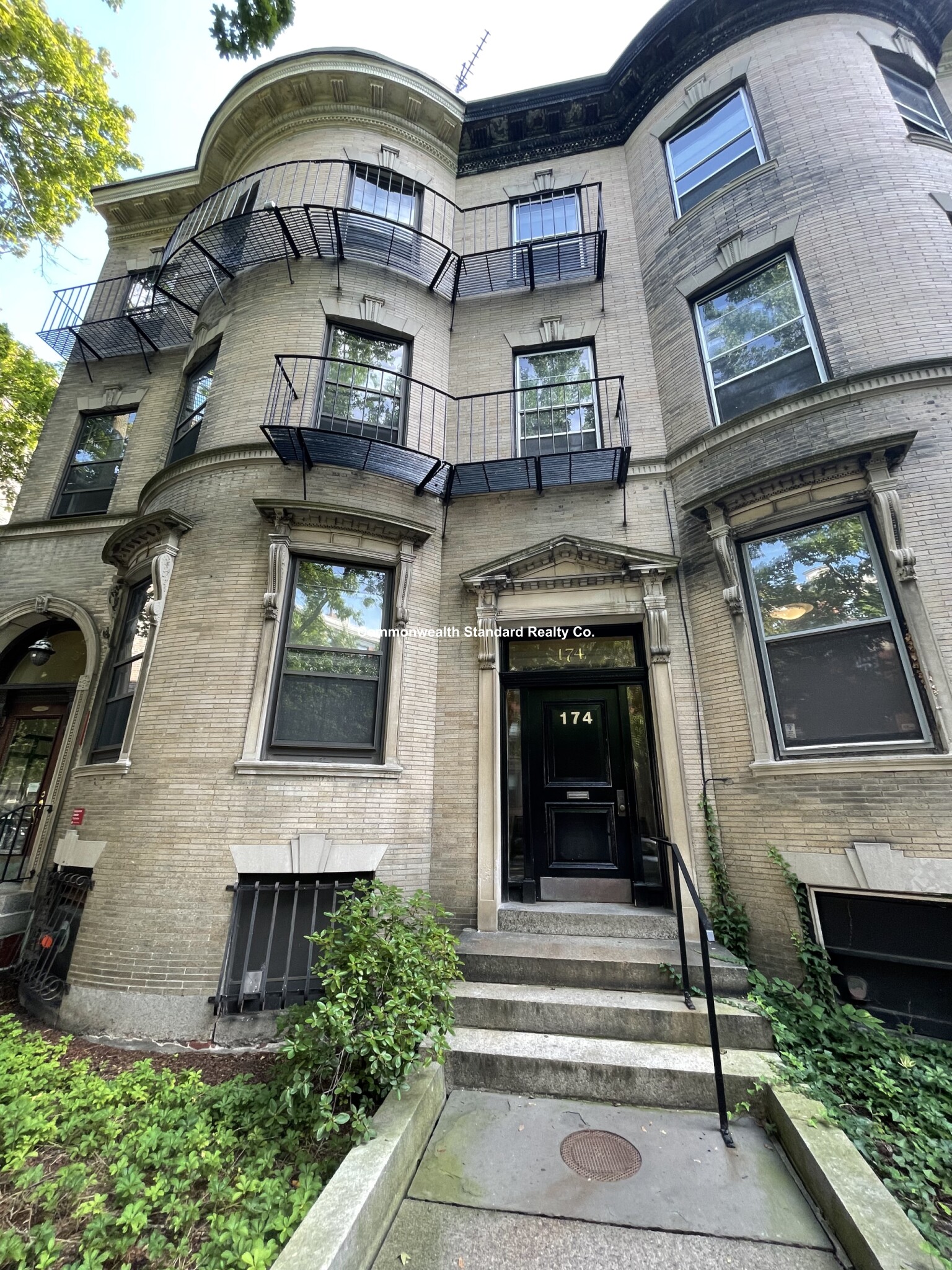 174 Bay State Rd, Fenway
