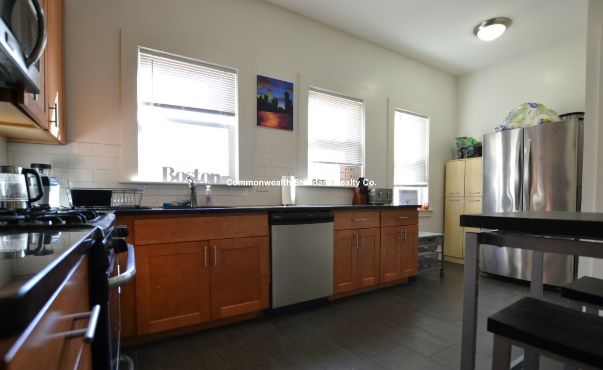 11 Wadsworth St, Allston