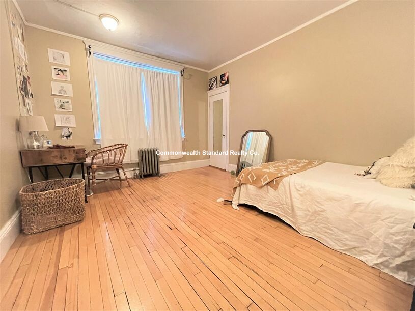 330 Saint Paul St, Coolidge Corner