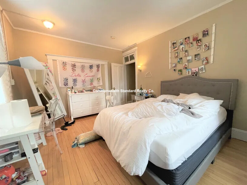 330 Saint Paul St, Coolidge Corner