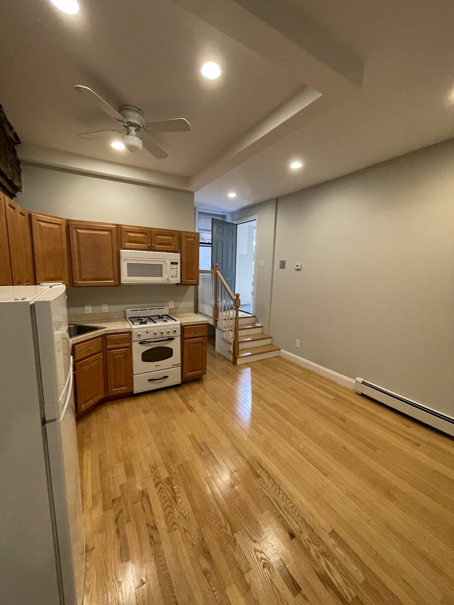 204 Endicott St, North End