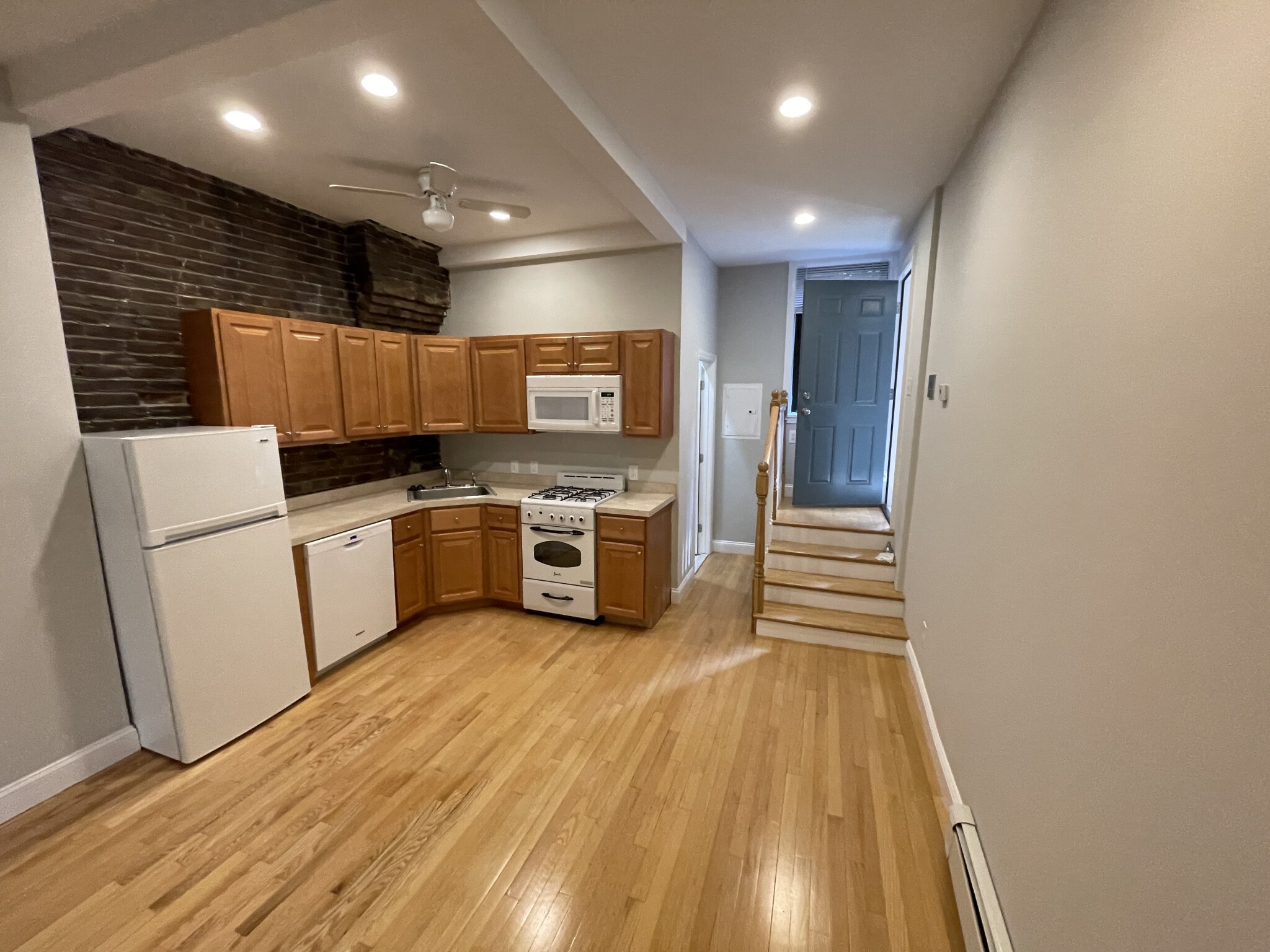 204 Endicott St, North End