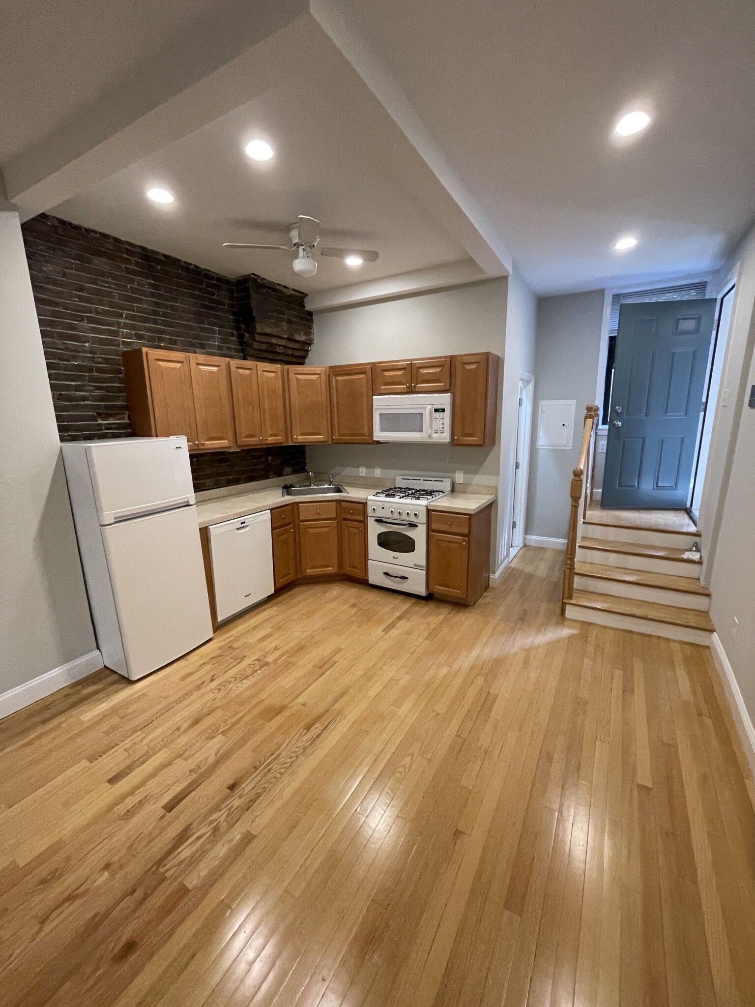 204 Endicott St, North End