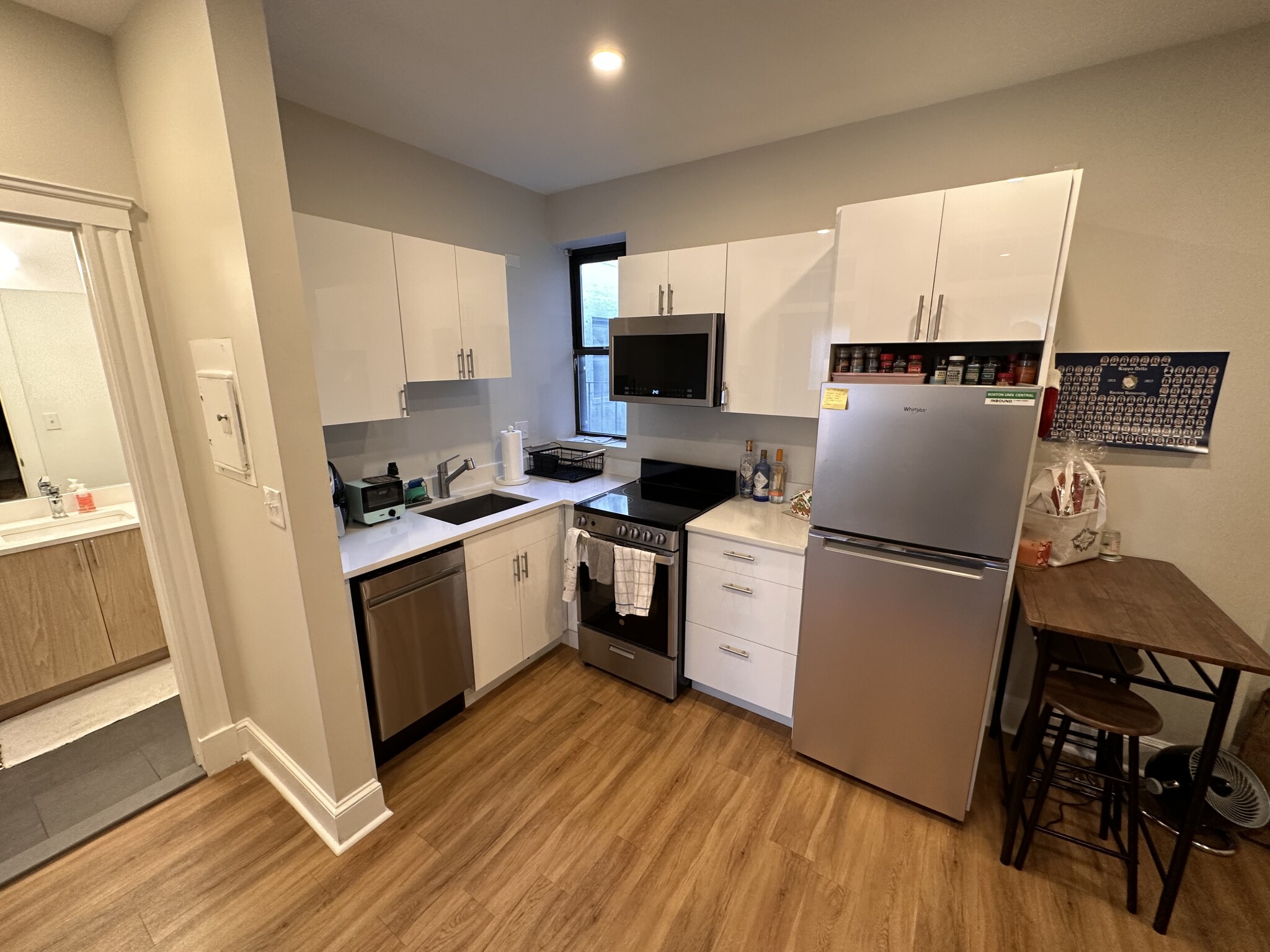 833 Beacon St, Fenway