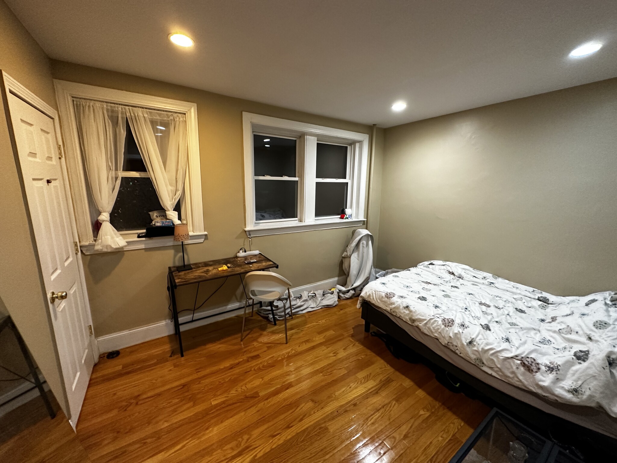 72 Egmont St, Coolidge Corner