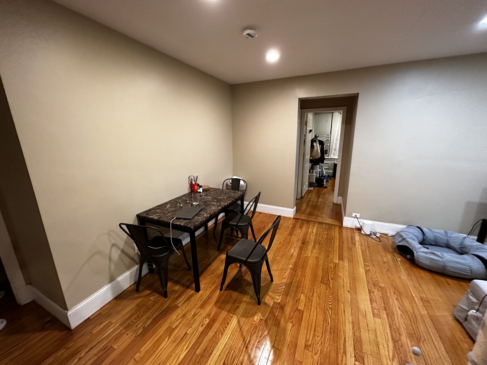 72 Egmont St, Coolidge Corner