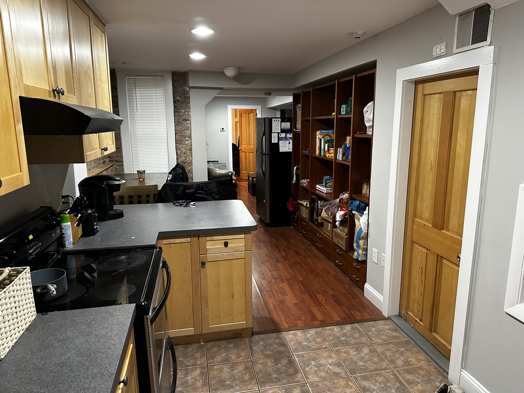 12 Foster, North End