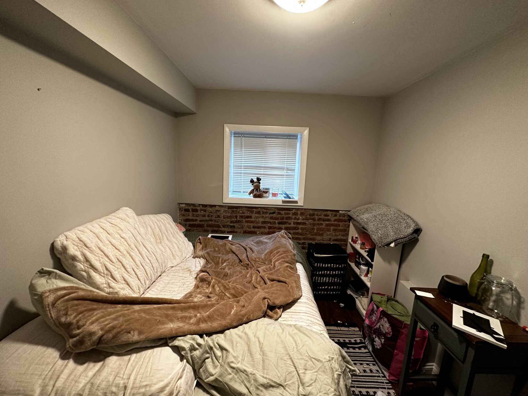 12 Foster, North End