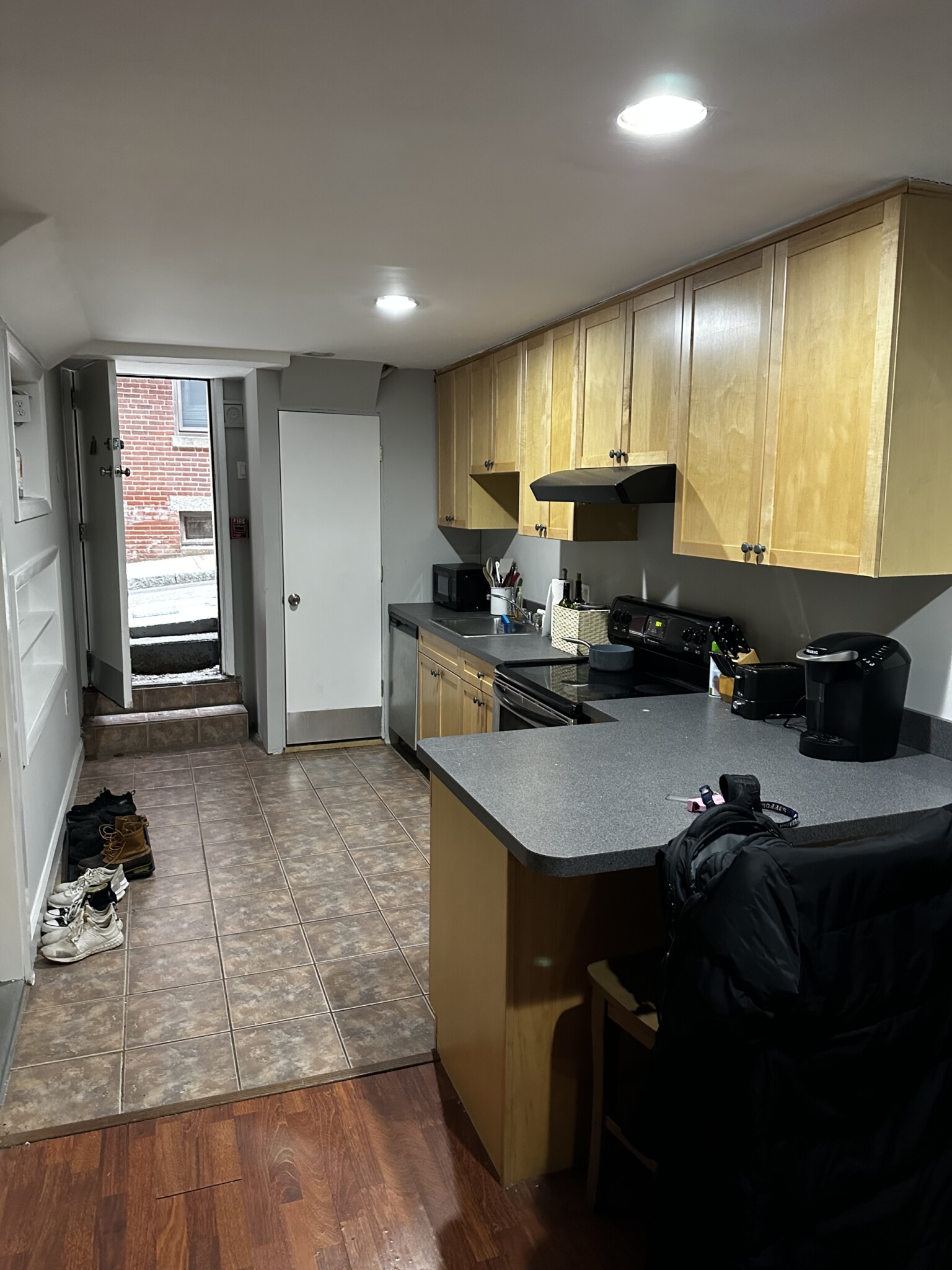 12 Foster, North End