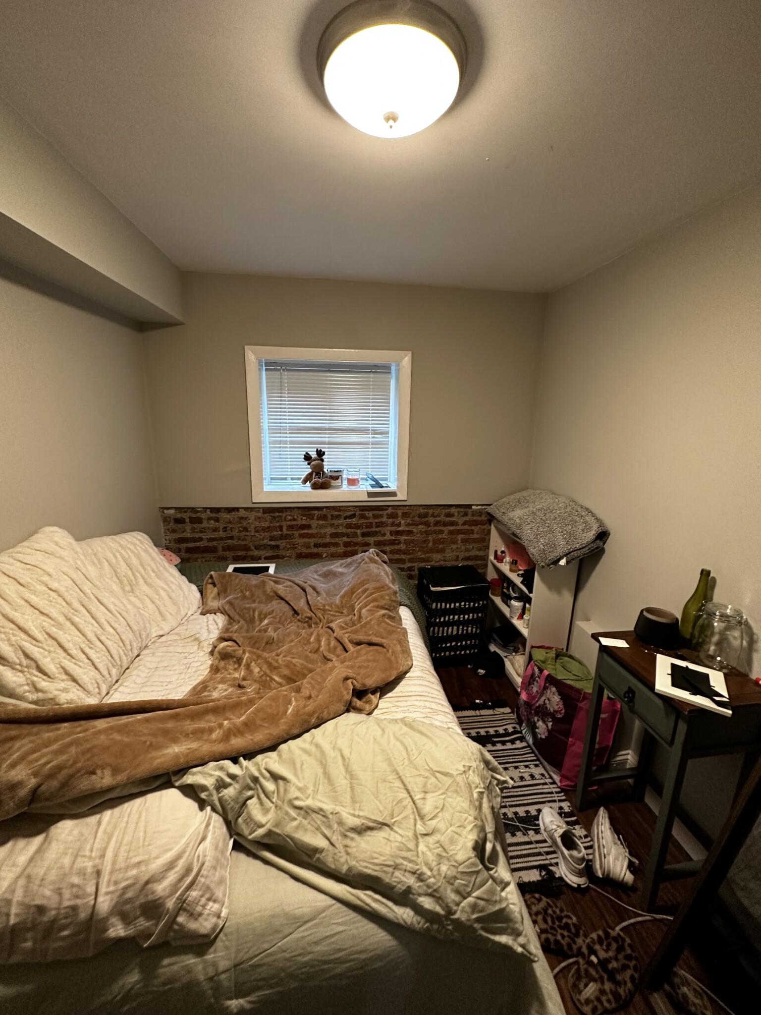 12 Foster, North End