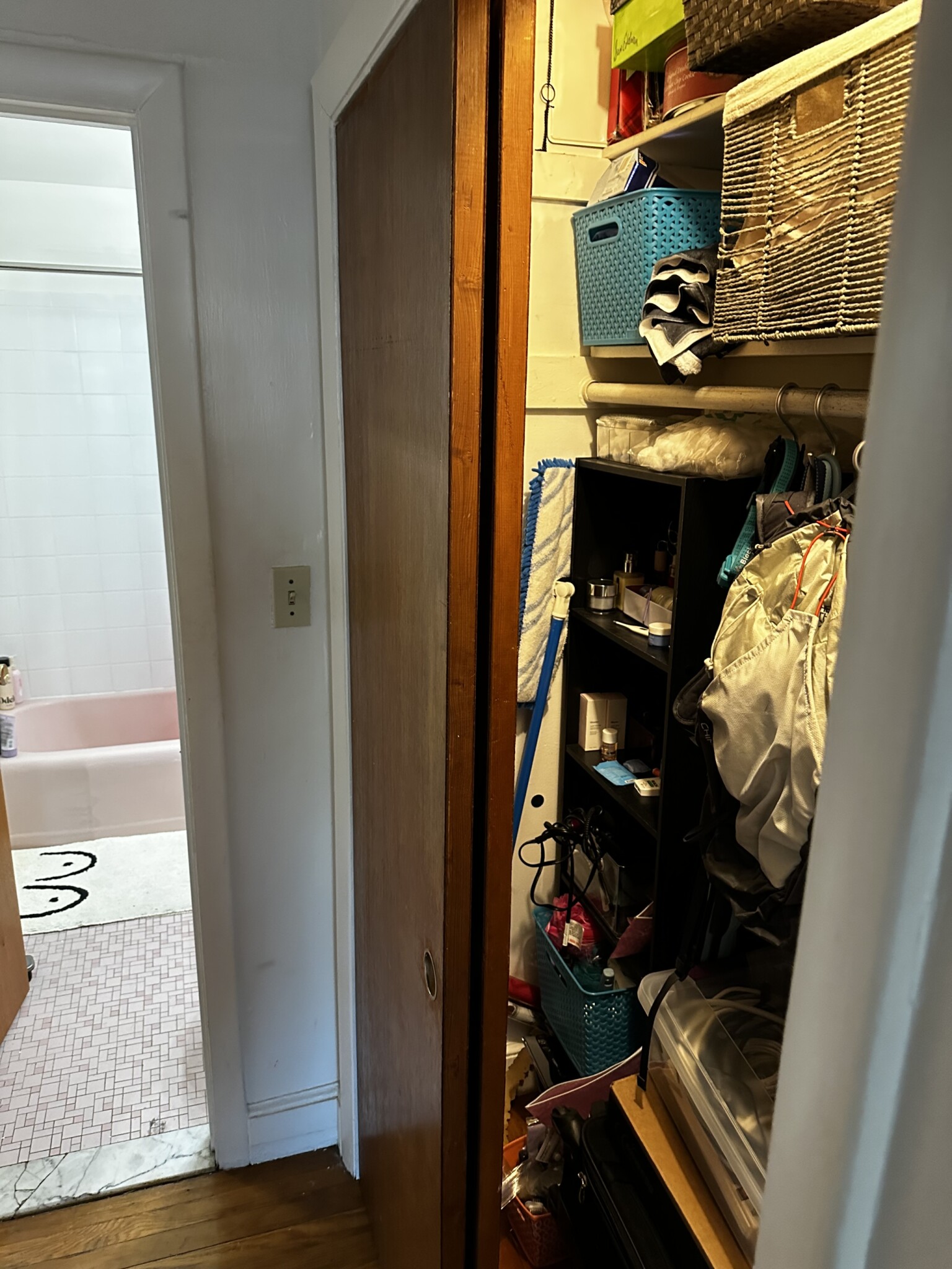 199 Winthrop Rd, Washington Square