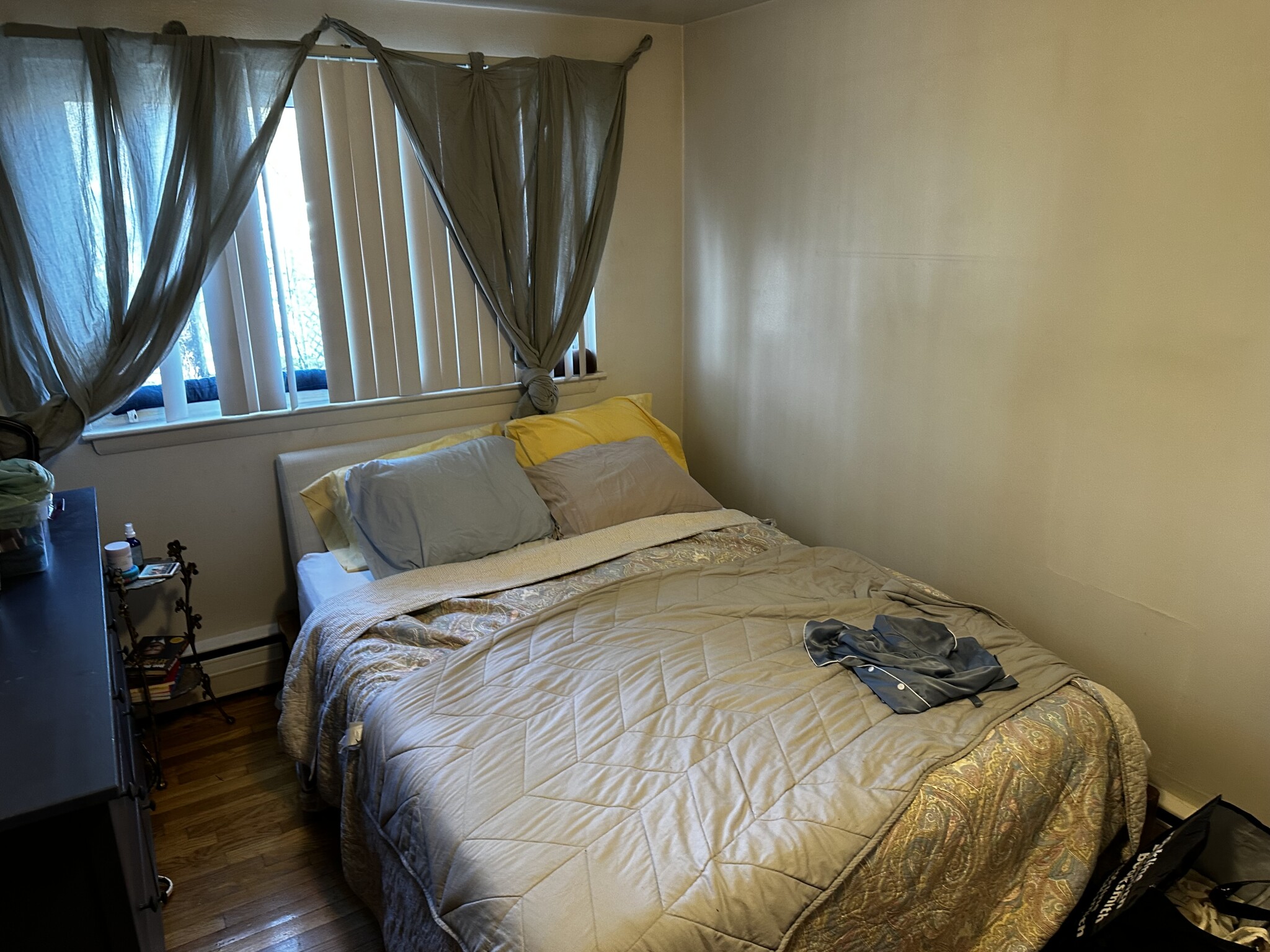 199 Winthrop Rd, Washington Square