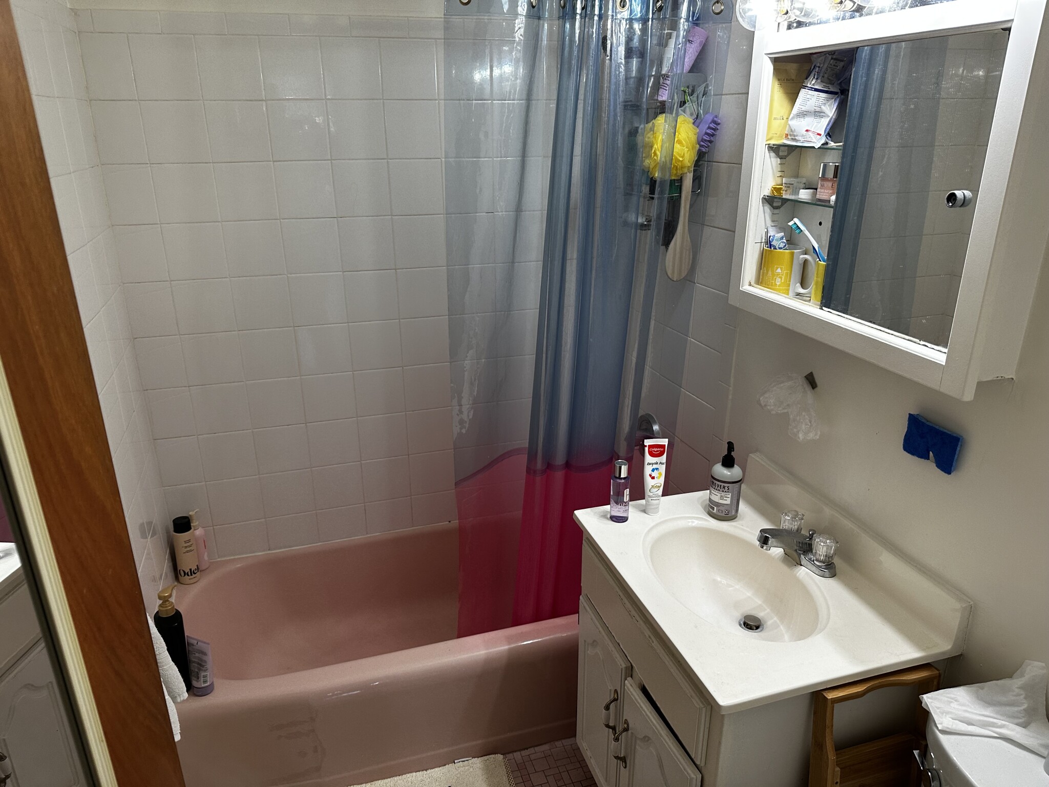 199 Winthrop Rd, Washington Square