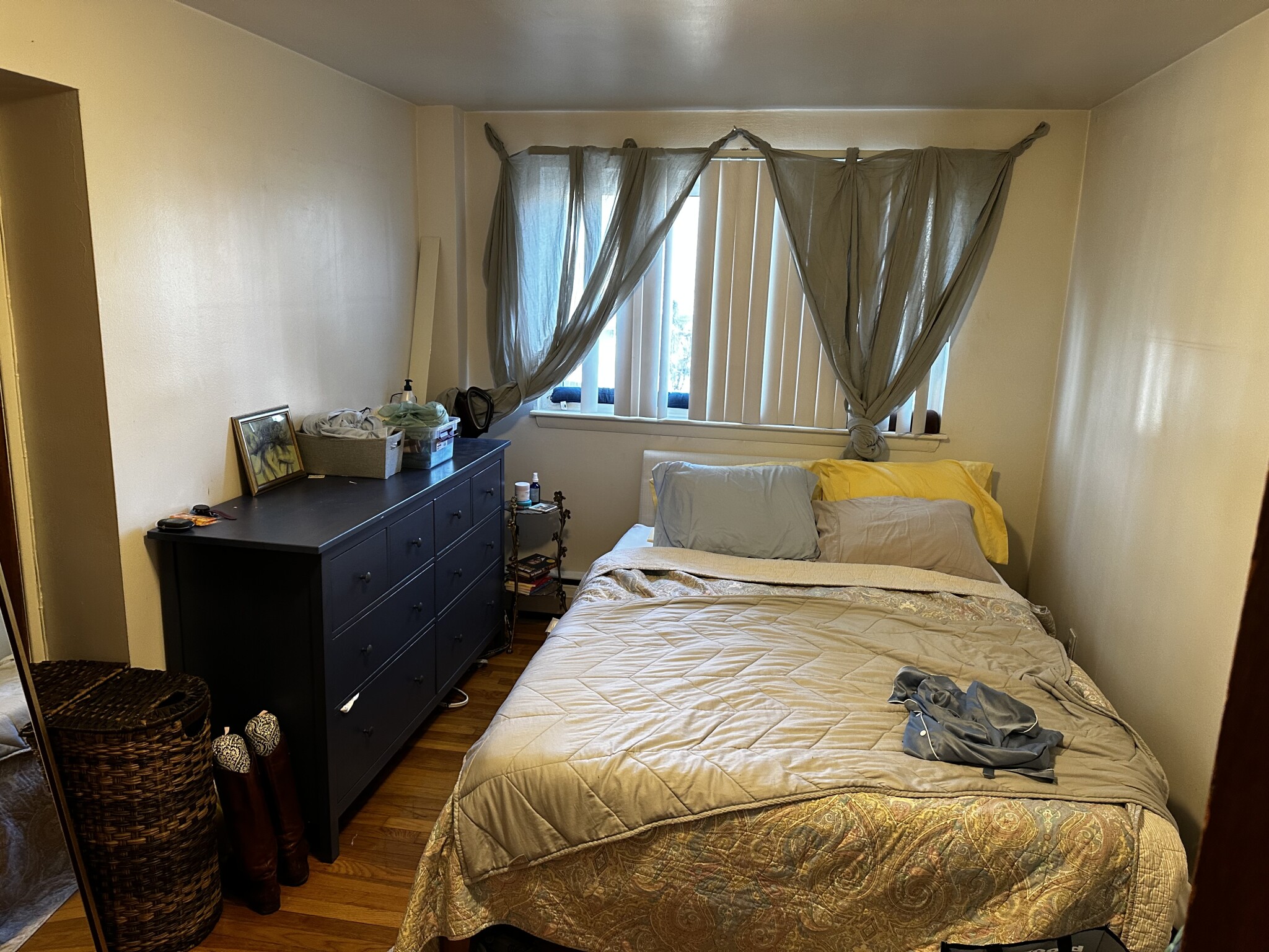 199 Winthrop Rd, Washington Square