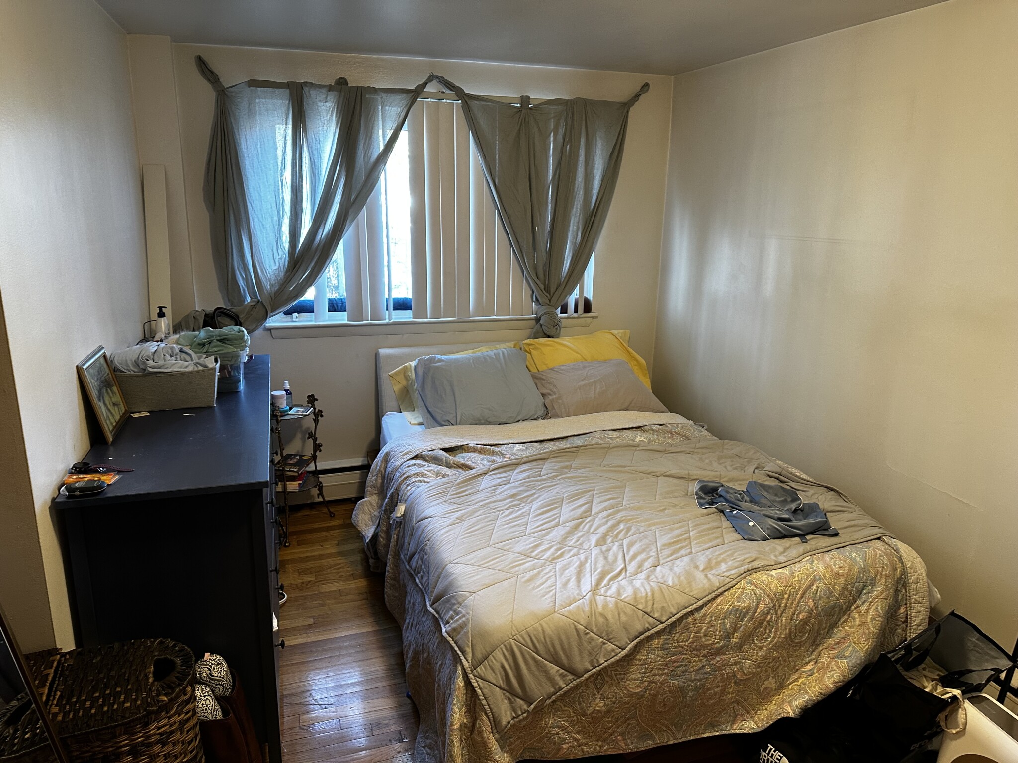 199 Winthrop Rd, Washington Square